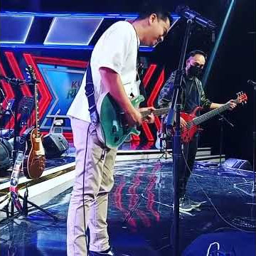 Keren abis Enda ungu melody versi Guitar Hero !!!