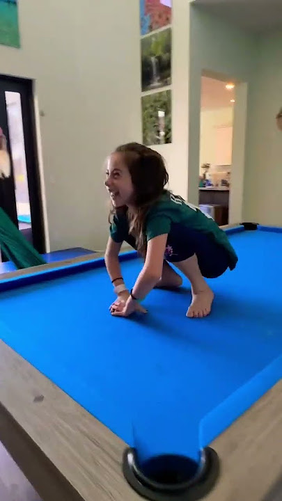 Worst babysitter ever!😨