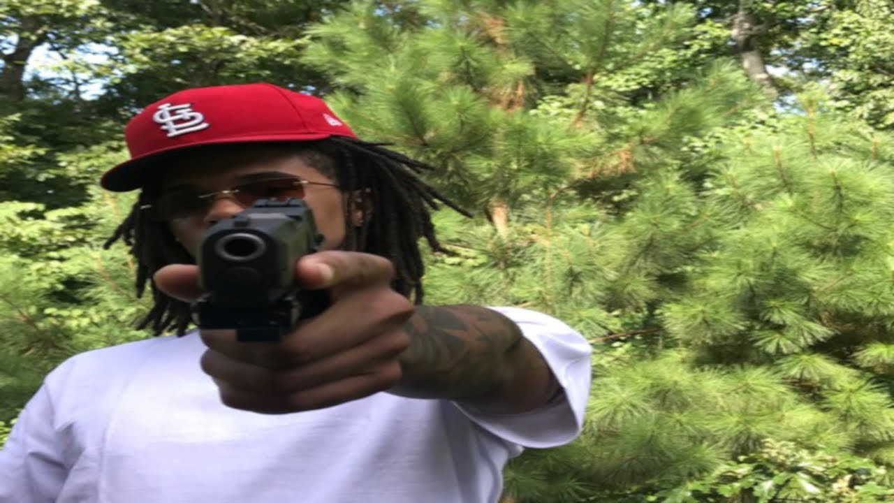 $UAVI GUALLA - FLOSS WIT THA GLAM (Prod. by LIL TRVSH)