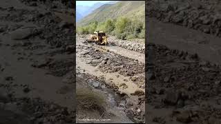Ремонт дороги после сели.#сель #ЧТЗ Т170