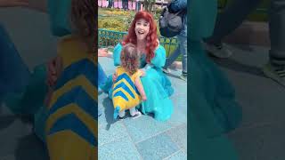 Flounder found Ariel in Disneyland Paris ❤️ #disney #thelittlemermaid #disneylandparis #ariel