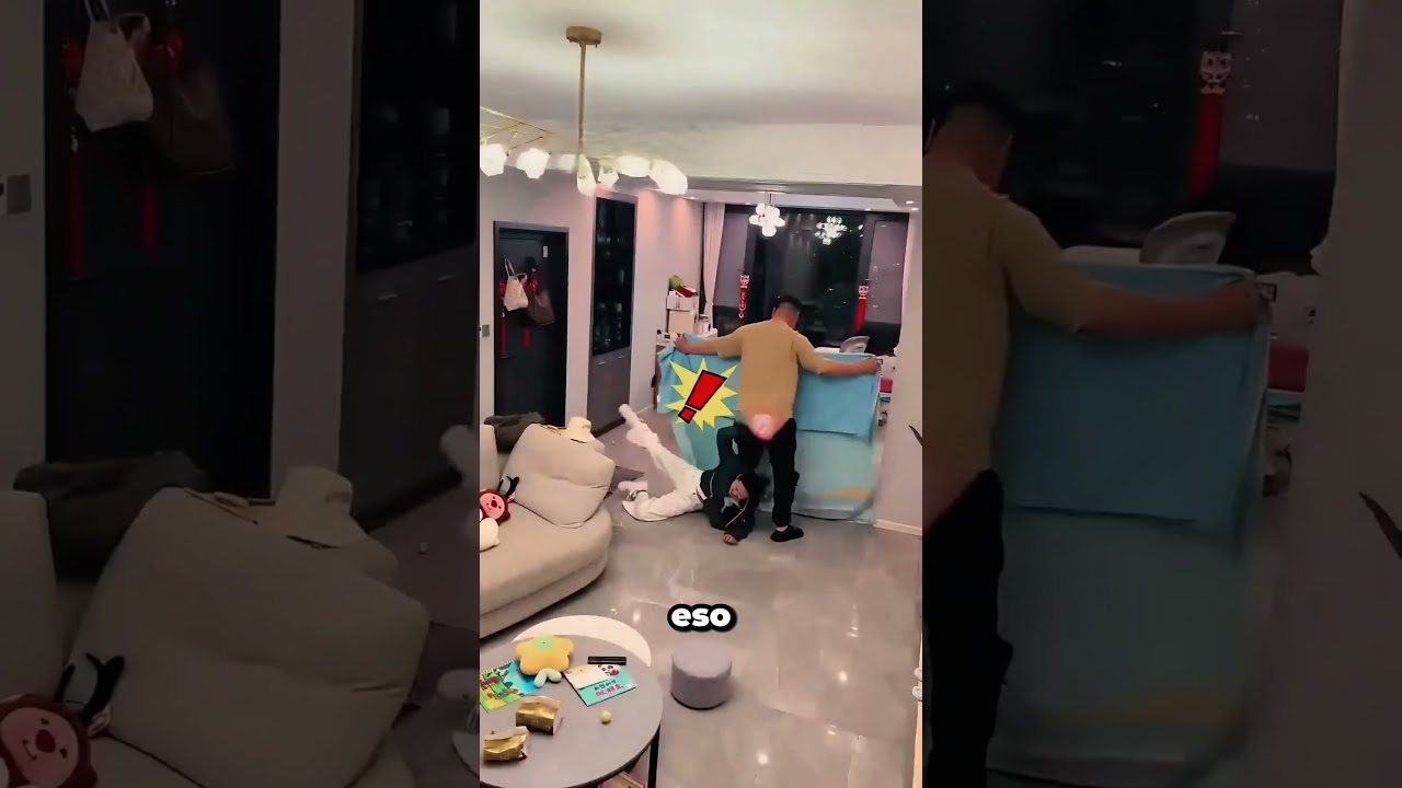 ¡Así fue como la mamá escapó sin ser vista!