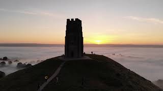 4K Hd Stunningly Beautiful Mist Flowing Over The Glastonbury Tor Tower Glastonbury Tor At Sunset