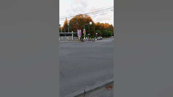Музыкальный пешеход с гигантской колонкой🤦‍♂️😁 #чебоксары
