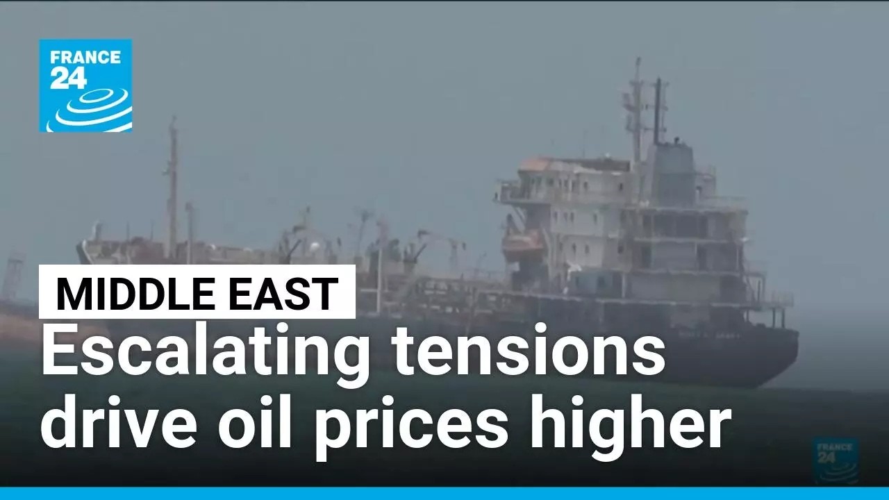 Oil prices surge above $100 a barrel for first time since May • FRANCE 24 English
