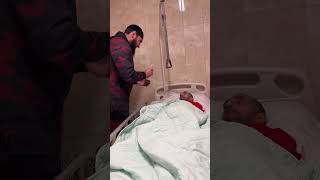 «Ты нам нужен»: Асхаб Бурсагов в больнице