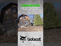 Bobcat переворачивает дом