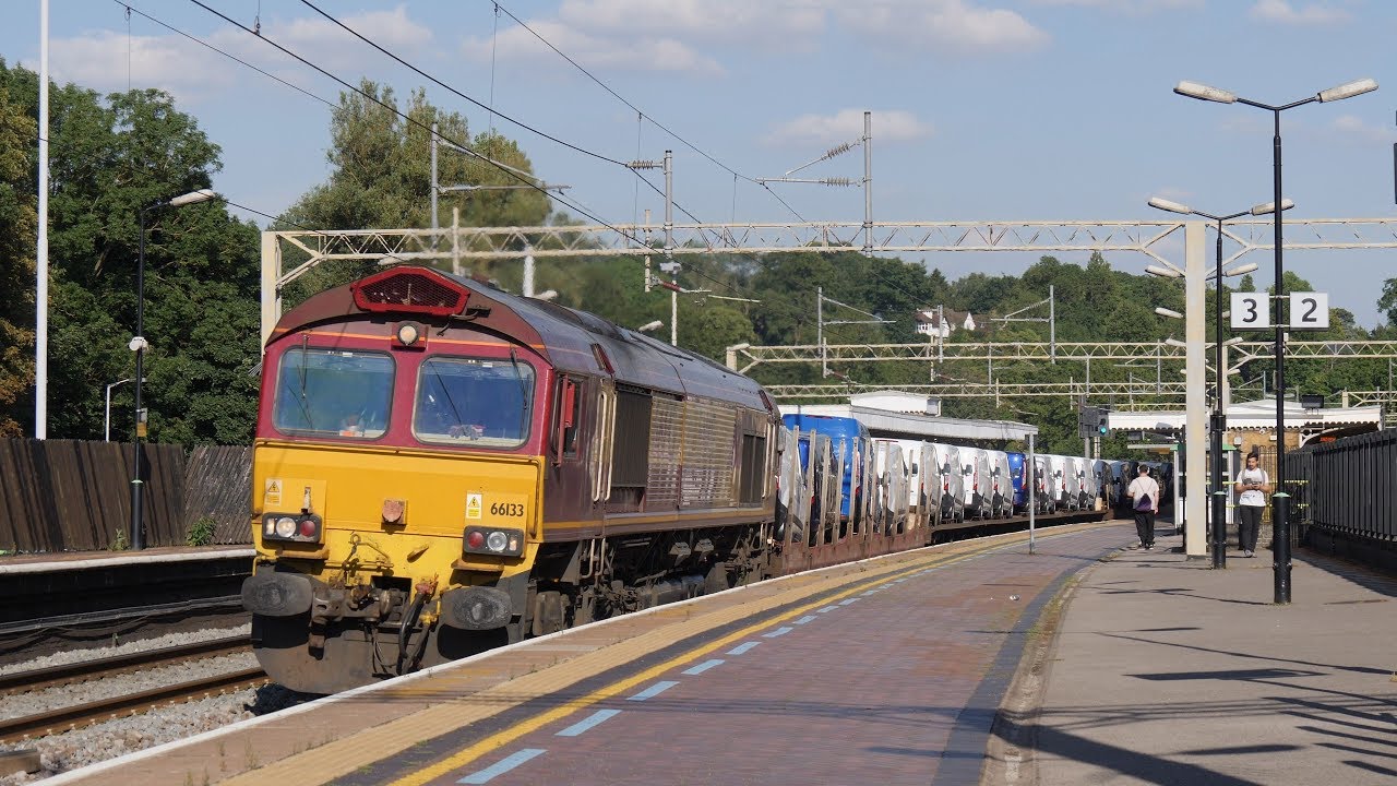 EWS 66133 powers through Berkhamsted with Ford cars 6X77 YouTube