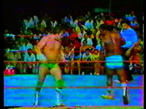 WWC: Eddie Gilbert vs. Jerry Finley (1982)