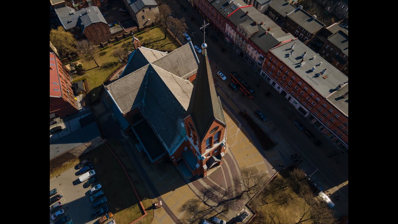 Kościół pod wezwaniem Świętych Apostołów Piotra i Pawła w Świętochłowicach - 4K