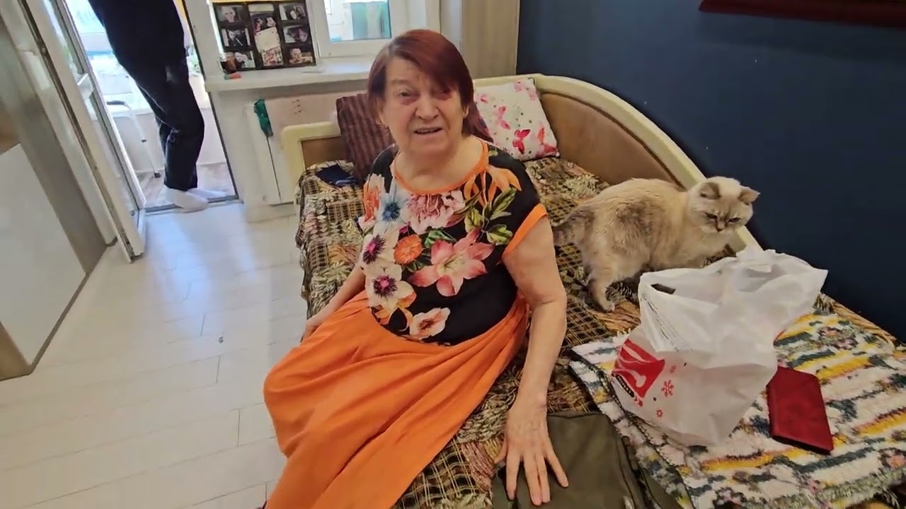 Поздравили Маму и Надю