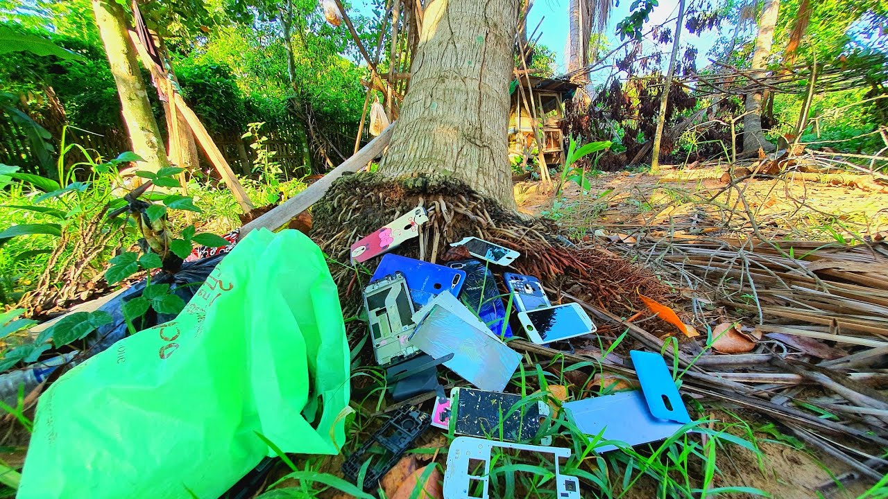 Restore Oppo broken phone, found a lot of broken phones in the rubbish Destroyed phone , Restoration