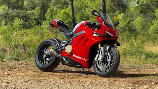 Une Moto De Course Faite Pour La Route Panigale V4R
