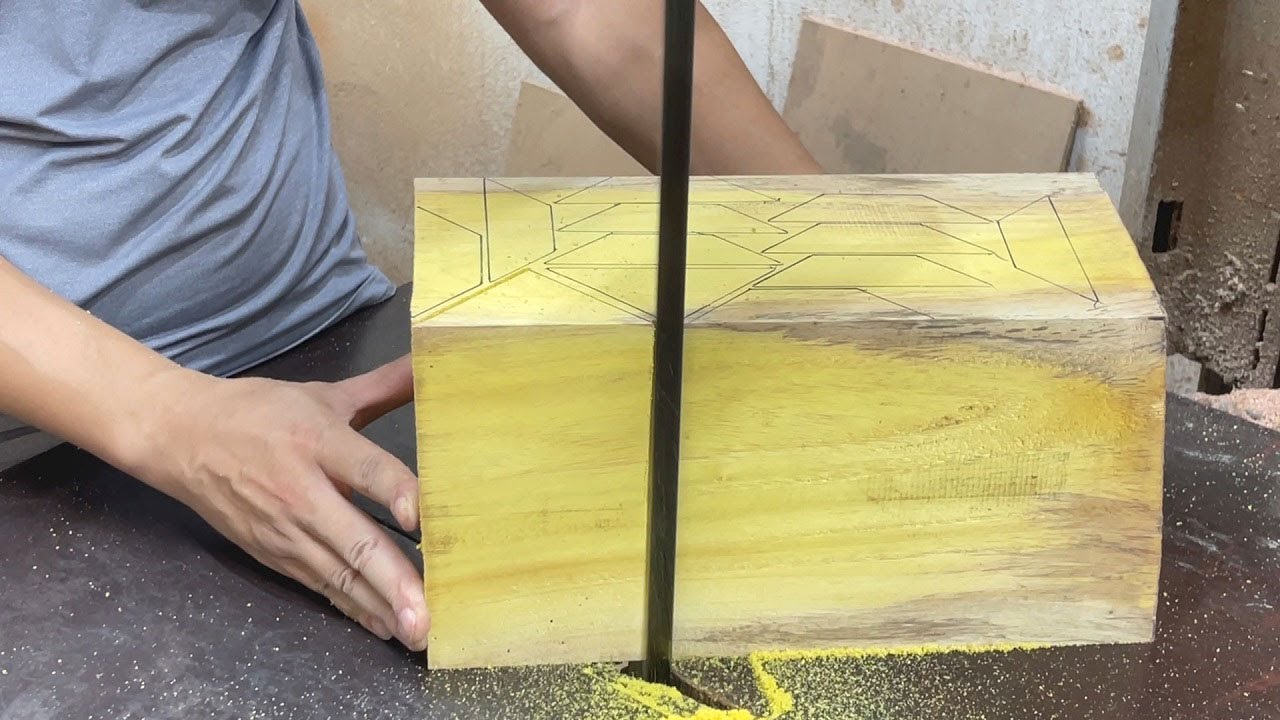 Watch Me Arrange Small Pieces Of Wood To Create Beautiful Work // Mastered Turning Skills