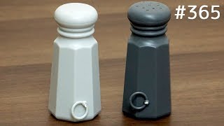 塩胡椒入れとキャンドルメニューSalt and pepper ブルブル震える塩コショウ入れ。 MOVERS & SHAKERS Salt and Pepper