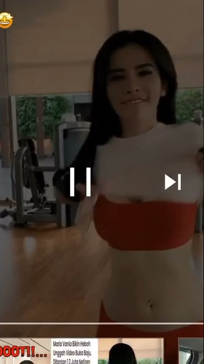 MARIA VANIA BUKA BAJU BIKIN SALAH POKUS ||mariavania #Short