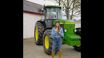 Jak těžká je převodovka John Deere 3650?