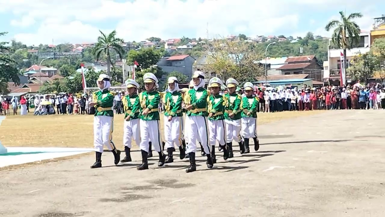 MIN 1 Baubau Mendomostrasikan Fariasi Dan Formasi pada HUT RI ke-79 Tingkat Kota Baubau