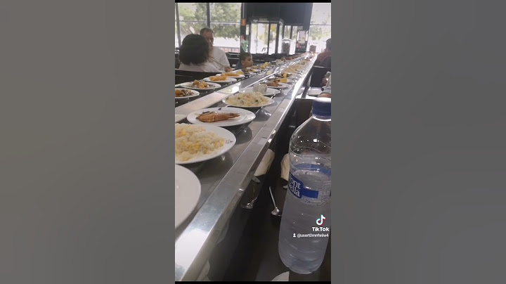 Restaurante yamasato en Málaga, buenísimo restaurante japonés, los platos los coges de la cinta.