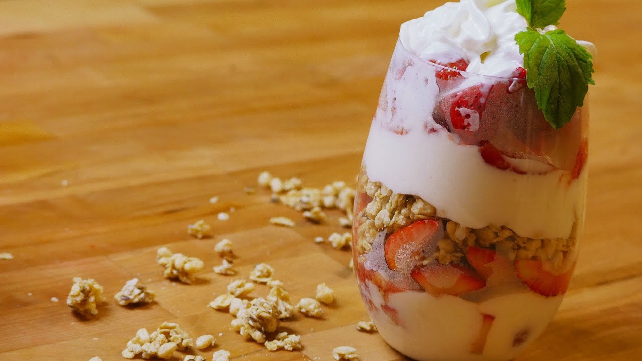 Yogurt Parfait with Air Fryer Warmed Strawberries - YouTube