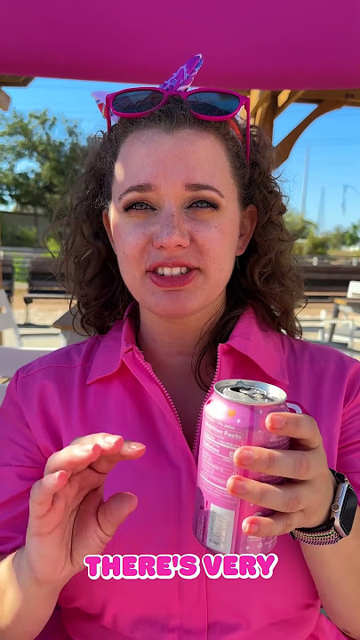 Barbie Oli Pop at Malibu Barbie Café?!