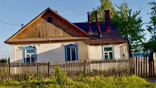 Russian village and USSR typical hood walking