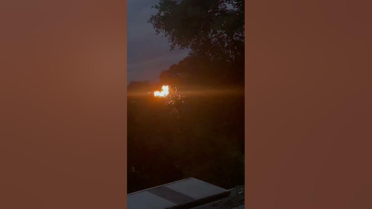 Power Lines Explode During Severe Weather in Melbourne YouTube
