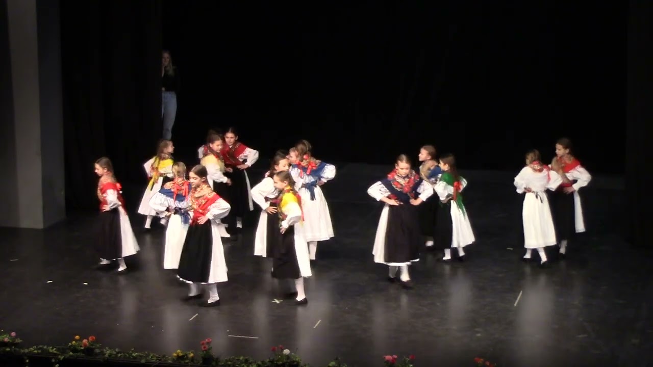 Kolo igra pod narančom - KUD 