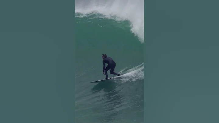 Supertubes, Jeffereys Bay / video Steven Michelson...