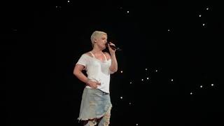 Pink - Glitter In The Air - P!NK Beautiful Trauma Tour - Indianapolis March 17, 2018