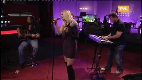 Mostly Autumn - The Rain So op TV Limburg (www.roosterrockpromotion.com)