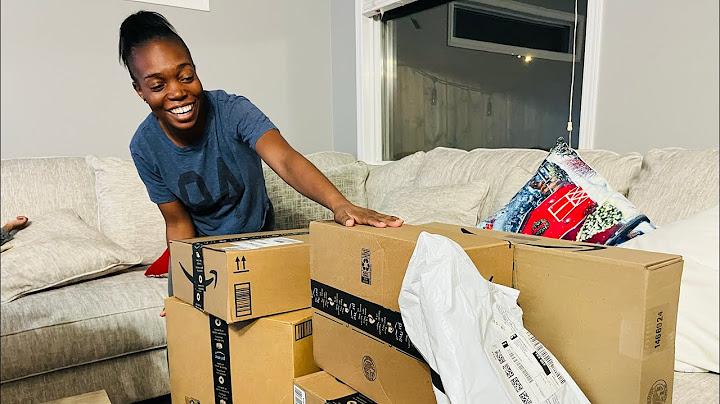 UNBOXING OUR HOUSE WARMING GIFTS!
