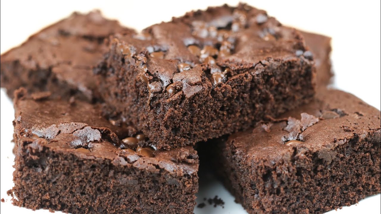 HOW TO MAKE BROWNIES (EASY AND YUMMY QUARANTINE DESSERT!)