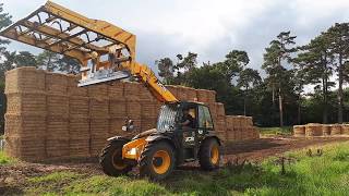 D.E Keeble Straw Bales Carting And stacking 2017