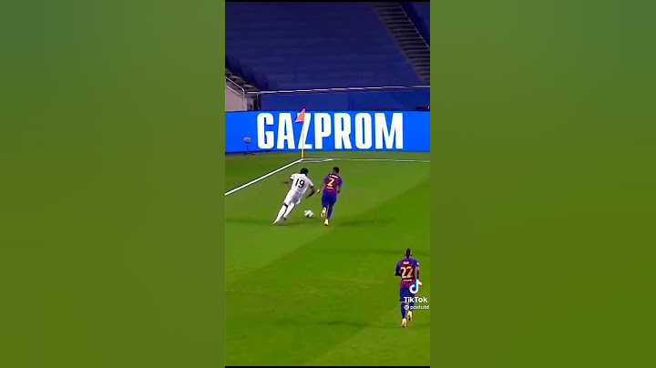 Davies is killing  messi