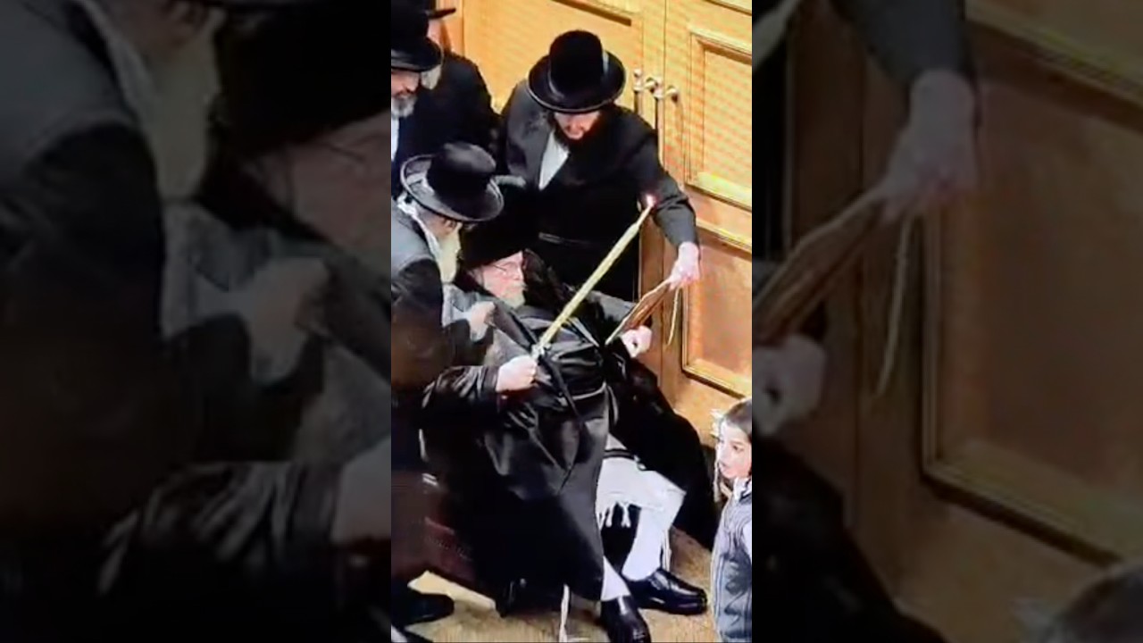 כ"ק האדמו'ר מבעלזא בהדלקת נר ראשון של חנוכה