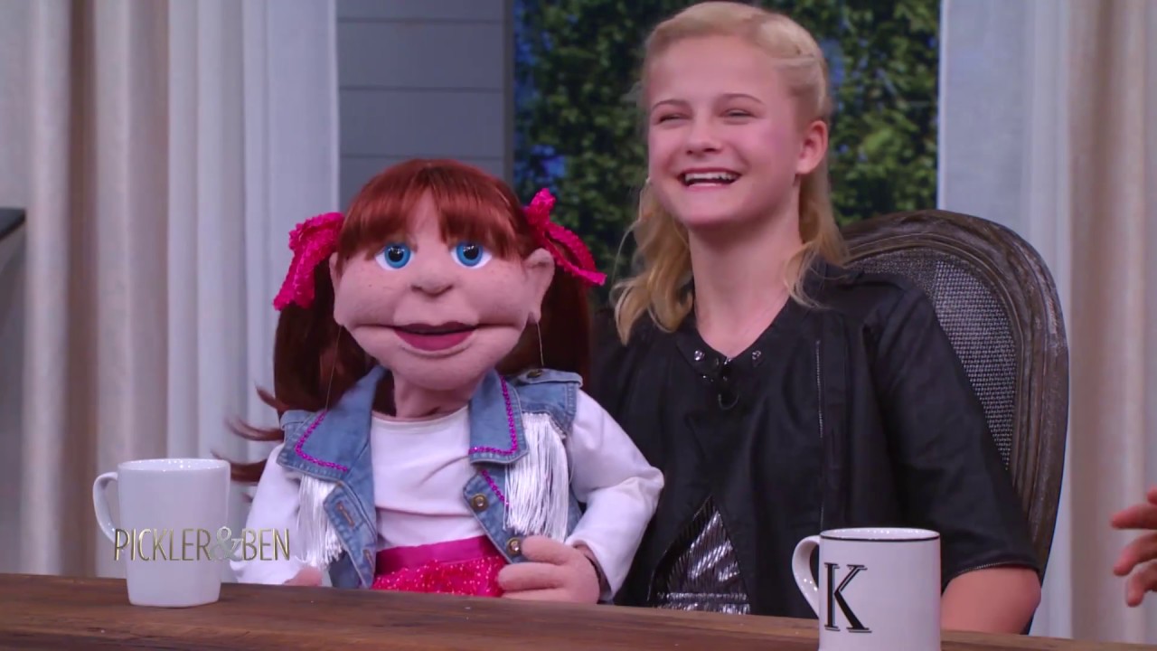 AGT Winner Darci Lynne Farmer Performs with Her Puppet Pal - Pickler & Ben