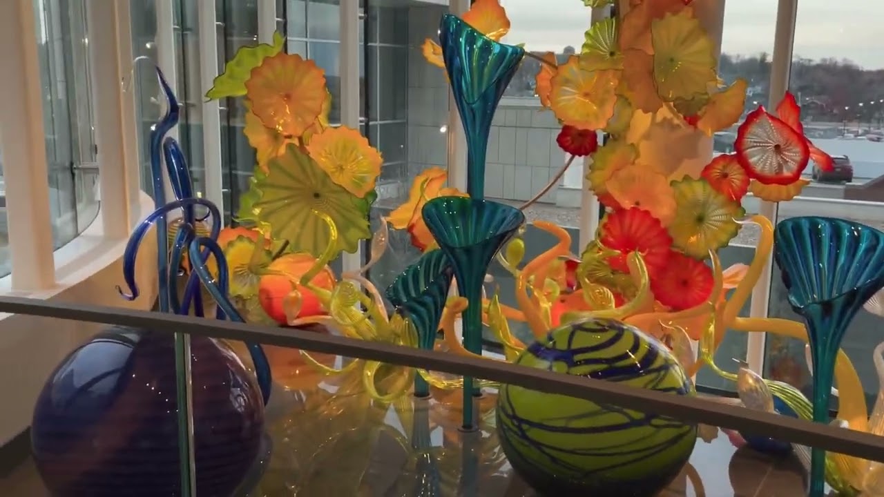 AMAZING GLASS CREATIONS. CHIHULY SANCTUARY WALK THRU.