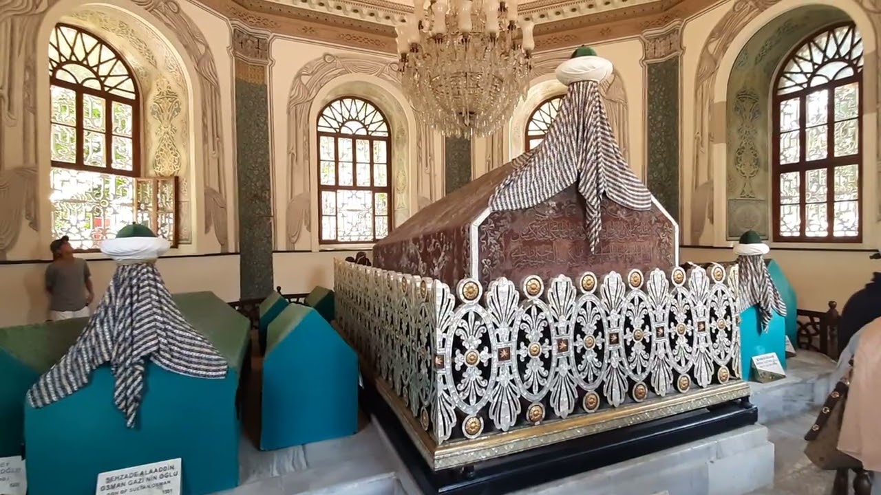 Osmanlı Devletinin Kurucusu Osman Gazi'nin Türbesi