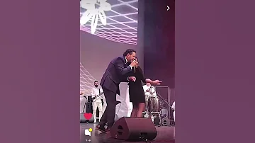 غضب بسبب رقص امرأة في حفل راغب علامة بالكويت ما الحقيقة 