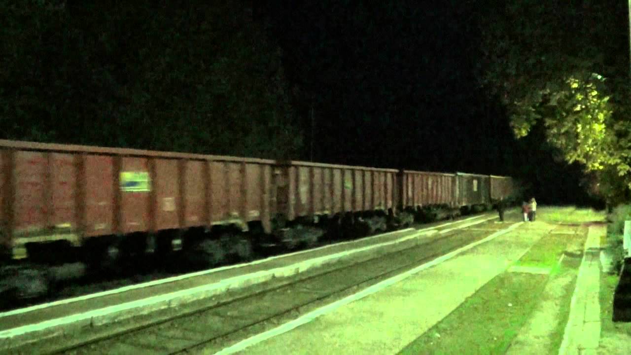 Szinkronban dolgozó M44-esek áthaladása Tiszakécskén