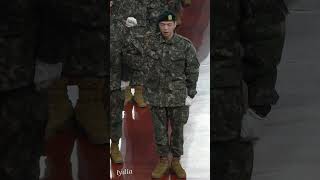 260324 육군복무신조 제창하는 강다니엘