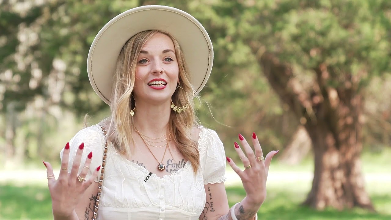 Anita sells 300-year-old House