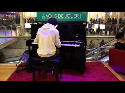 Piano medley classique (Chopin + Beethoven) Gare de Lyon - Paris