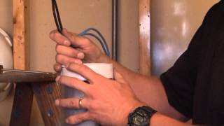 Bushings: 4 Split Plastic Insulating Bushing IBS400
