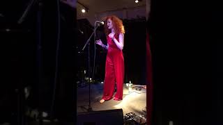 Janet Devlin - Numb live at  live at The Water’s Edge, Birmingham 22/12/17)