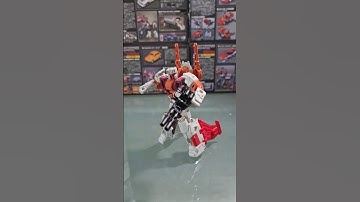 Transforming Combiner Wars (Deluxe Class) Strafe #shorts #transformers #transformerstoys