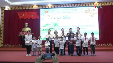 Hội bảo trợ người khuyết tật và trẻ mồ côi Việt Nam tặng quà tại Yên Bình