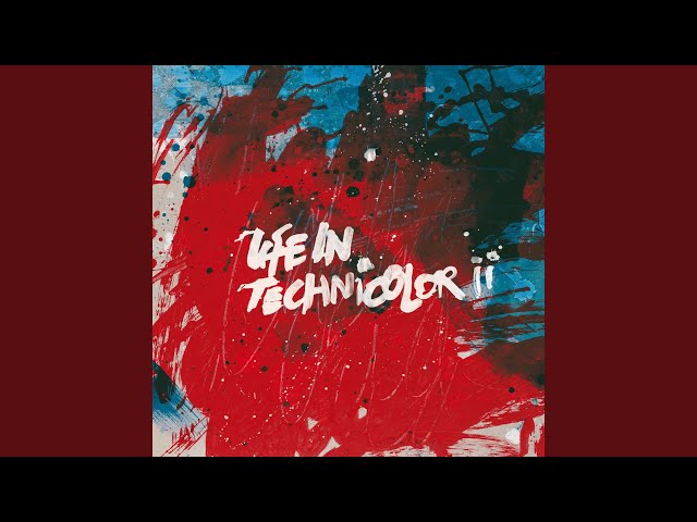 Life in Technicolor ii (Live at the O2, London) class=