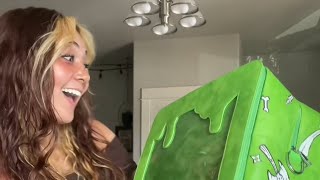 A New Gelatinous Cube-Shaped Bag that ALSO Displays Pins?